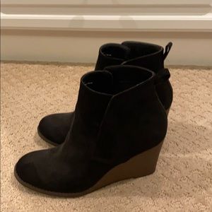 Merona Black Wedge Bootie Size 8